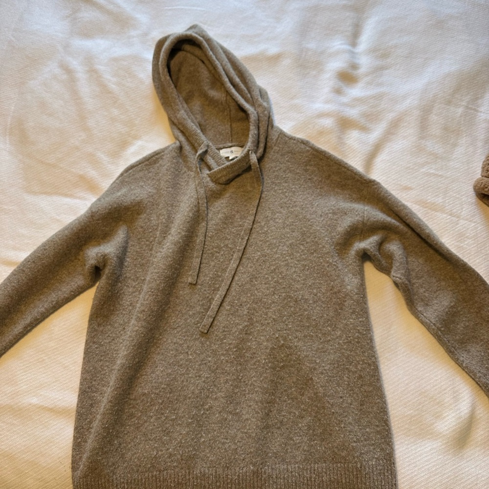 Women’s Gray Hooded Sweater
